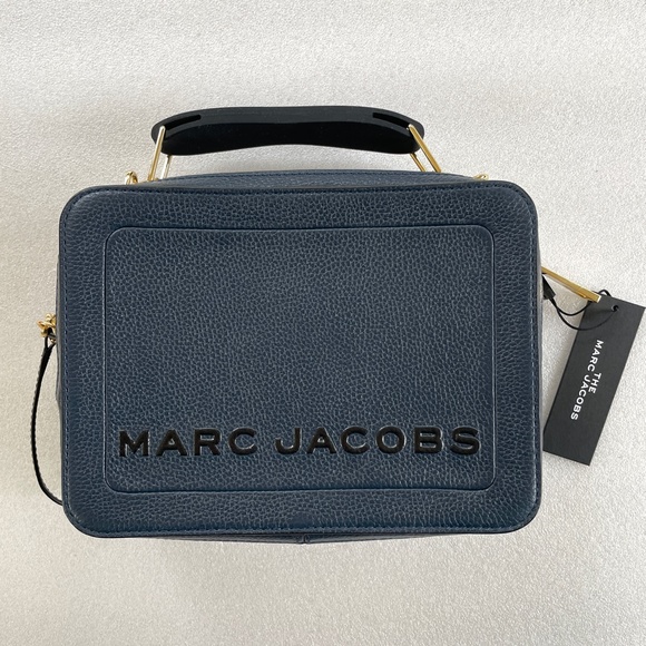Marc Jacobs Crossbody Leather Top Bag (NOT the mini) - Picture 2 of 10